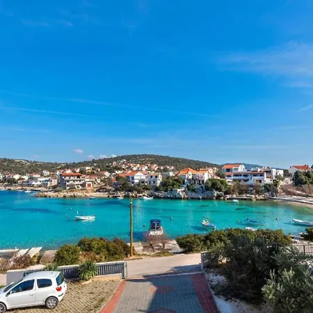 Apartmán Ivan With Balcony And Sea View A1